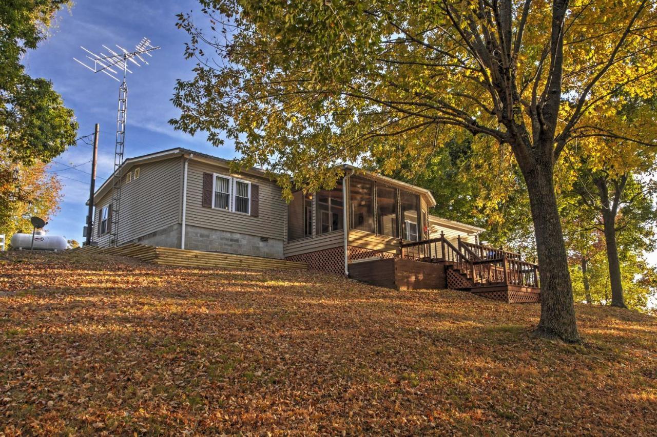 Captivating Cadiz Hideaway With Deck On Lake Barkley מראה חיצוני תמונה